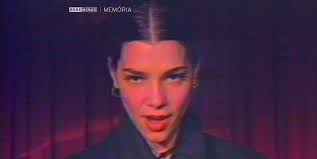 Sylvia Klein canta no Agenda