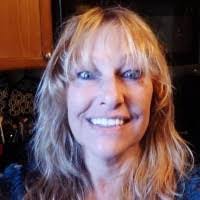 Paula Bott's Instagram, Twitter & Facebook