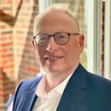 During my MSc Sports and Exercise Psychology degree at AECC, I am delighted  to be elected as the Disability Champion 2021/22.