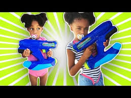 Who are elli tv's mom and sister on youtube? N1videos Com On Twitter Bad Baby Naiah Vs Bad Baby Elli Freaks Mommy Out Naiah And Elli Toys Show Https T Co Mrvztywmik