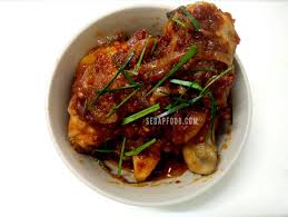 Umumnya rice yang sering dinikmati warga indonesia berwarna putih. Resepi Ayam Masak Merah Yang Simple Sedap Gila Dan Mudah