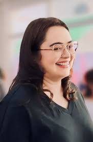 Divina Delacruz's Instagram, Twitter & Facebook