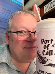 Anyone else remember Dr. Banana's Frozen Yogurt stand? It was right next to  Tulane and Newcomb, I think behind the Mushroom. It was the first frozen  yogurt place I ever remember in