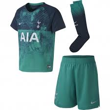 In 2007 spurs celebrated their 125th anniversary, adopting a special kit for some games modeled on their 1884 halved shirts. Nike Spurs 3rd Mini Kit 2018 19 Football Greaves Sports