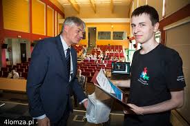 Get in touch with jakub kozłowski (@kzlwsk_) — 20 answers, 133 likes. Przemyslaw Jakub Kozlowski Odbiera Nagrode Z Rak Prof Roberta Charmasa Rektor Pwsiip