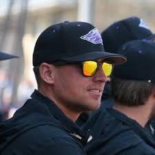 Daniel Alworth (@DanielAlworth)