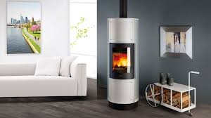 Entre le poêle à bois et le poêle à granulés, votre cœur balance ? Max Blank Kaminofen Intro