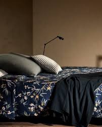 Zara home es, como su propio nombre indica, una filial de zara centrada en el ámbito de la decoración y el interiorismo. Shopping Du Linge De Lit Pour Decorer La Chambre