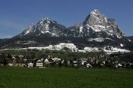The mountain lies in the canton of schwyz, to the east of the town of schwyz. Mythen Wikipedia