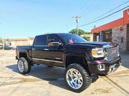 Is that a denali hd badge on the door? 2015 Gmc Sierra Denali 1500 Lifted Gmc Trucks Sierra New Trucks Gm Trucks