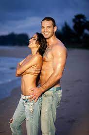 Nackte Paare auf Strand stockfoto. Bild von abbildung - 25223644