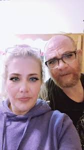 Kelly Chrisman's Instagram, Twitter & Facebook