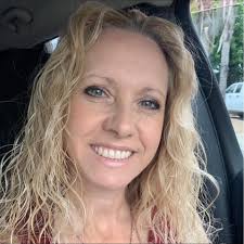 Where to find a trailer parking spot in Klamath Falls with power and water  hookup?