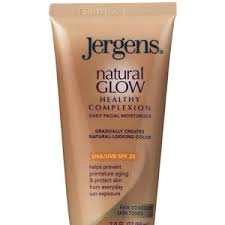I wore jergens natural glow gradual self tanner (face and body) for a week. Jergens Natural Glow Healthy Complexion Daily Facial Moisturizer Spf 20 Review Allure