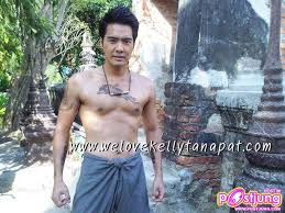 ฟ้า 2 พยัคฆ์ผยอง หาญ พันธุ์สิงห์ แสดงโดย เคลลี่ ธนะพัฒน์ ชายชรา อายุ เจ็ดสิบปี อดีตนาย. à¹€à¸„à¸¥à¸¥ à¸˜à¸™à¸°à¸ž à¸'à¸™ à¸«à¸¥ à¸­à¸¥ à¸³ à¸ˆà¸²à¸à¸¥à¸°à¸„à¸£ à¹€à¸ª à¸­à¸ª à¸‡à¸Ÿ à¸²