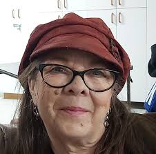 Ashlyn George, creator of "The Lost Girl's Guide to Finding the World" (  www.thelostgirlsguide.com ) visited G-G's today for a chat and to snap some  photos. Thanks to Vickie Clarke, of Watrous