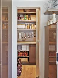 Kuche Und Essplatz Im Wohnidee Haus Haus Kuchen Kleine Pantry Speisekammer