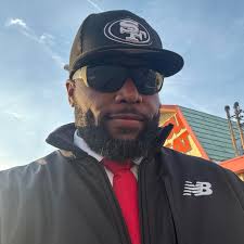 Ideas for Creating a 49ers-Themed Man Cave