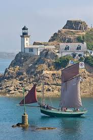 Entre Terre Et Mer Lighthouse Beautiful Lighthouse France Travel