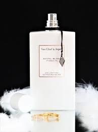 Epingle Sur Perfume Cosmetic