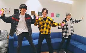 Entdecken sie bts standing doll & key holder schluesselanger jungkook jimin v suga rm 7models in der großen auswahl bei ebay. Bts Members Suga Jin And Jimin Turn It Up On Happy Havana Con Calma Rasputin And It Will Make You Get Up And Just Dance Bollywood News Bollywood Hungama