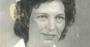 Linda Knuckles's Instagram, Twitter & Facebook