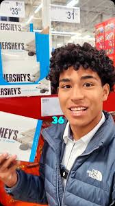 What are the Best Snacks to Sell at School?, What snacks should i put  inside my Vending Machine?💰🍿, I’m telling you the Best Snacks to Sell at  School🍬🍫, #viral #reels #business #finance #entrepreneur ...