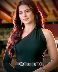Pin By Daniela Valentin On Jennifer Winget In 2020 Bollywood Actress Hot Photos Jennifer Winget Beyhadh Beautiful Indian Actress