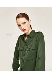 Chemise militaire brodée en tencel. Chemise Kaki Zara Off 74