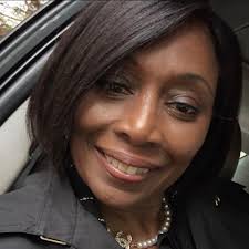 How to handle a cat in heat and find low-cost spaying options?