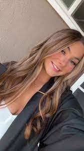 Lindsey Packard's Instagram, Twitter & Facebook