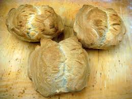 Pane civraxiu tipico pane sardo preparato con semola di grano duro, lievito naturale e cotto nel forno a legna. Video Ricetta Per Il Pane Di Pasta Dura Le Ricette Di Vivalafocaccia