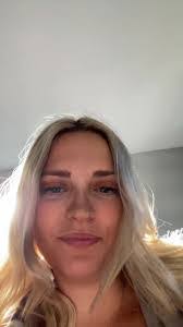 Gina Morrison's Instagram, Twitter & Facebook