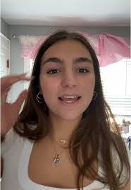 Sofia Norman's Instagram, Twitter & Facebook