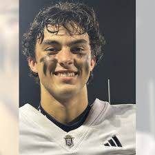 Servite football tops St. Paul with a series of big plays