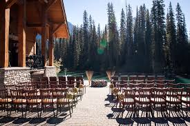 Emerald Lake Lodge Wedding Outdoor Wedding Venues Lodge Wedding Lake Lodge