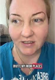 Elise Hinson's Instagram, Twitter & Facebook