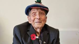 New Zealand's oldest man Jack Coe celebrates 107th birthday : r/news