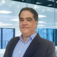 Andres Carlin's Instagram, Twitter & Facebook