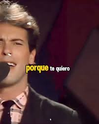 ¿Que por qué te quiero?, Canción de Carlos Mata, ¿Que por qué te quiero?,  Porque aún yo siento, Ese primer beso que me diste justo, Cuando era el  momento, Y a pesar del tiempo, Vuelvo y te confieso, ...