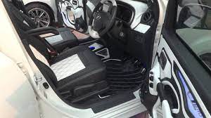 Feb 26, 2021 · white, black, gray and silver continue to top the list of best colors for cars. Black And White Car Interior Youtube