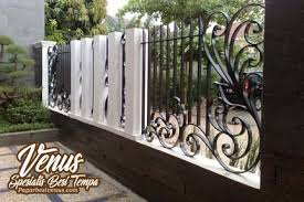 Teralis jendela 100 model terbaru 2019 gambar teralis, teralis jendela rumah memiliki teralis jendela dari material bahan yang baik akan membuat rumah anda lebih aman ini menjadi penting karena 31 gambar model pagar teralis minimalis modern 2019 sumber : Model Desain Pagar Rumah Klasik Terbaru Klasik Mewah Dan Modern Venus Pagar Besi Tempa Klasik Minimalis Mewah Modern