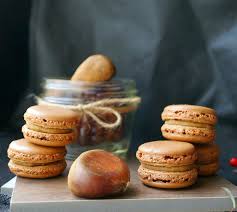 Macarons Au Chocolat Et A La Creme De Marrons Chocolate Macarons Chestnut Cream Sweet Tooth Recipe Food Desserts