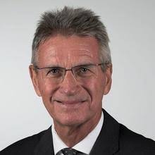 Das heißt, die bank nimmt von dir geld, zahlt dir zinsen und verleiht es gegen höhere zinsen weiter. Macht Der Banken Definition Gabler Banklexikon