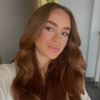 8 perfis com “Laura Peters”