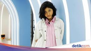 Momen pertemuan amel dengan ibunda nike ardilla, diwarnai tangis haru. Lxsyayvkathnsm