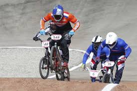 Twan van gendt crash tt papendal 2015. Van Gendt En Smulders Superieur Op Nk De Volkskrant