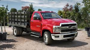GM cuts biggest Silverado trucks as partner sells assembly plant