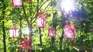 Fensterschmuck garten landschaftsbau garten deko garten garten pflanzen draußen basteln mit draht deko frühling draußen gartendekoration. Lampions Fur Den Garten Oder Balkon Selber Basteln Ndr De Ratgeber