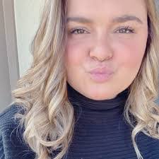 Kayla Connell's Instagram, Twitter & Facebook